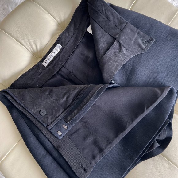 Montaigne SKORT WITH CD BUTTON Black Wool and Silk size 6 - Picture 6 of 9